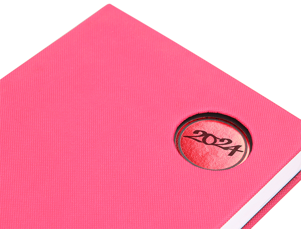 AGENDA ENCUADERNADA LIDERPAPEL KILKIS 8X15 CM 2024 SEMANA VISTA COLOR ROSA PAPEL 70 GR